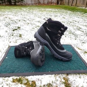 KHOMBU, WATERPROOF BOOTS BLACK/GRAY, LEATHER & RUBBER SIZE 40.